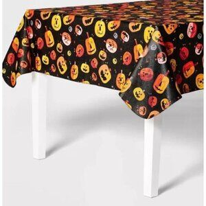 Target 60"x84" Pumpkin Halloween Tablecloth - Hyde & EEK! Boutique™  B31